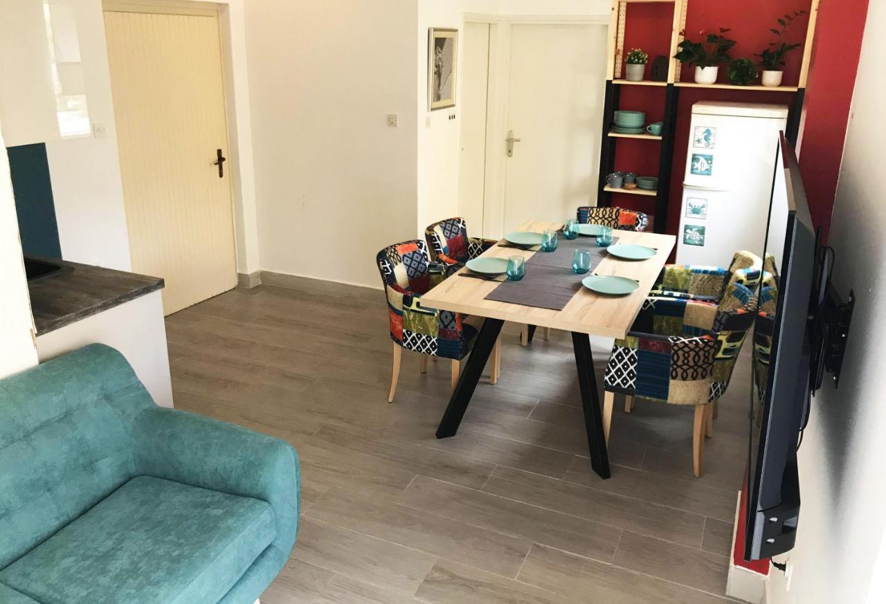 Punta Preko Apartments Luaran gambar