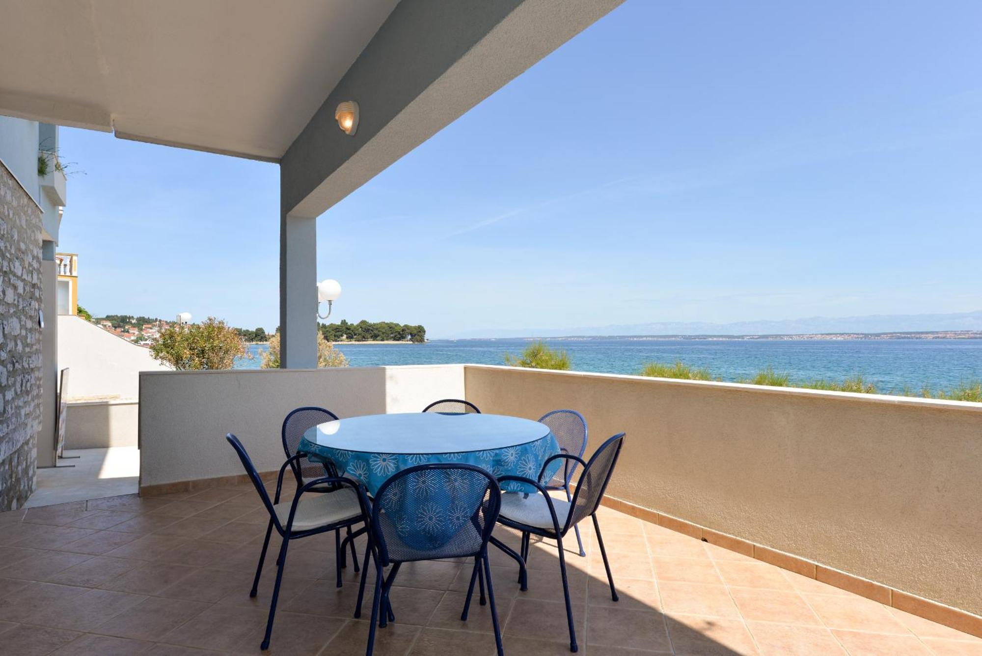 Punta Preko Apartments Bilik gambar