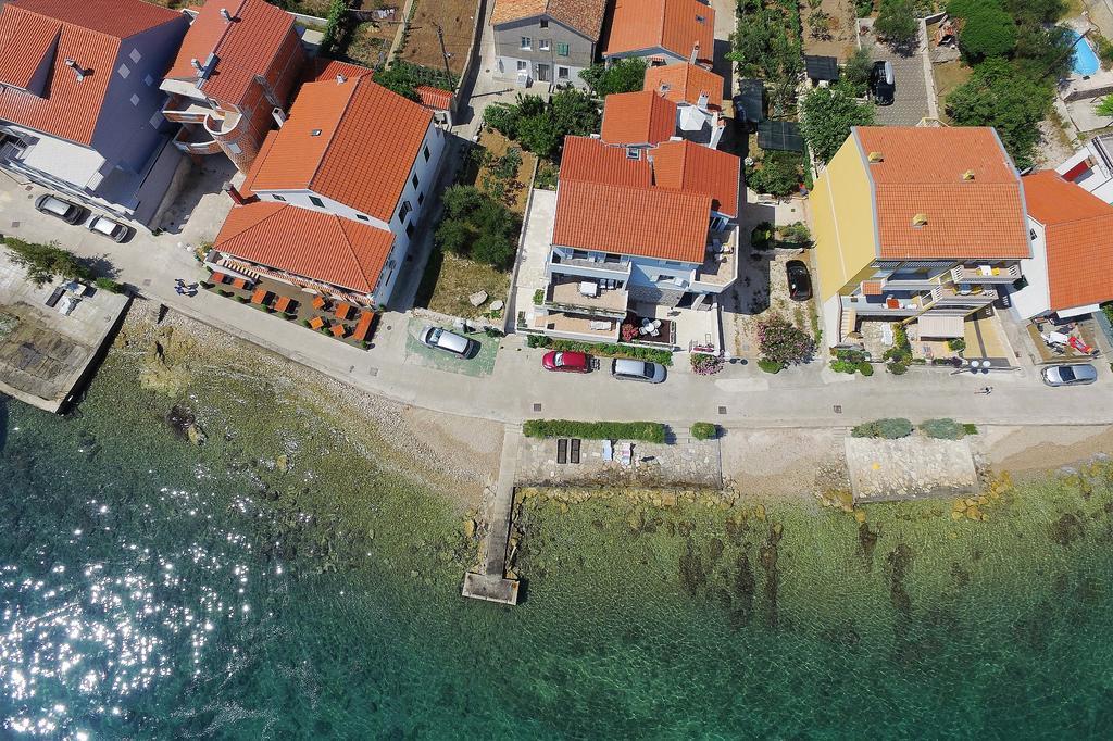 Punta Preko Apartments Luaran gambar