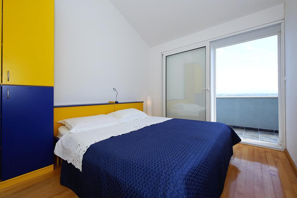 Punta Preko Apartments Luaran gambar