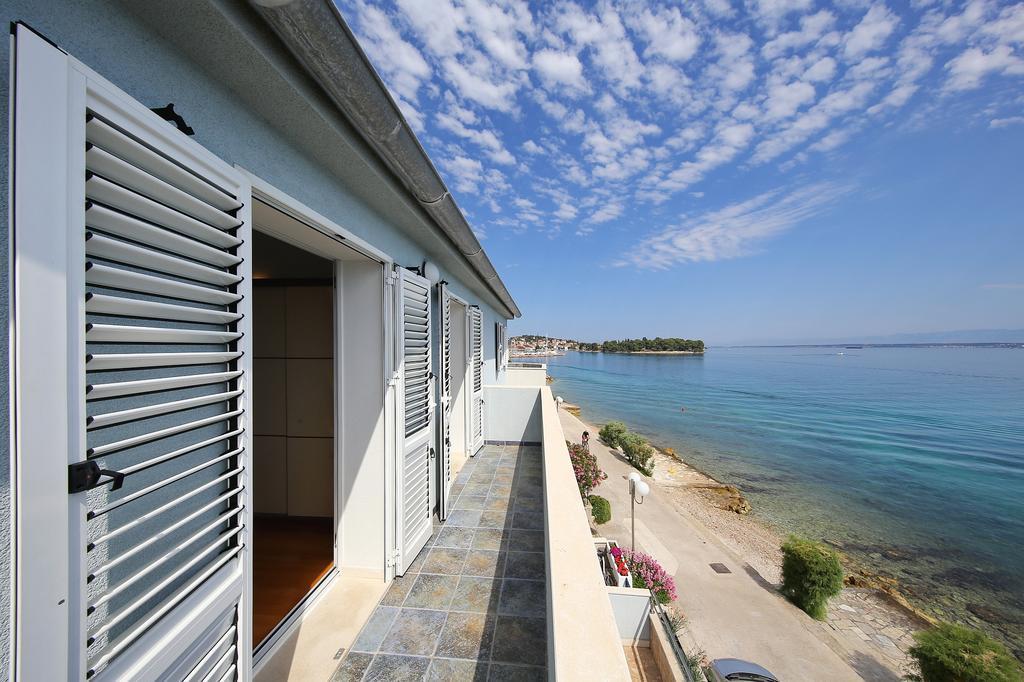 Punta Preko Apartments Luaran gambar
